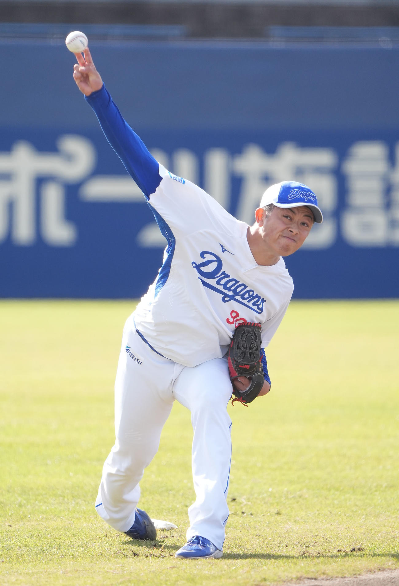 キャッチボールをする松山（2025年11月4日撮影）