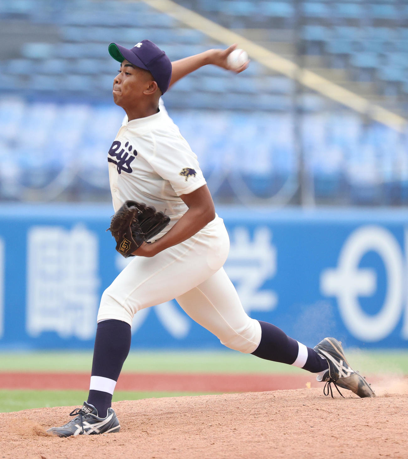 東大対明大　9回から登板した明大・三田村（撮影・柴田隆二）