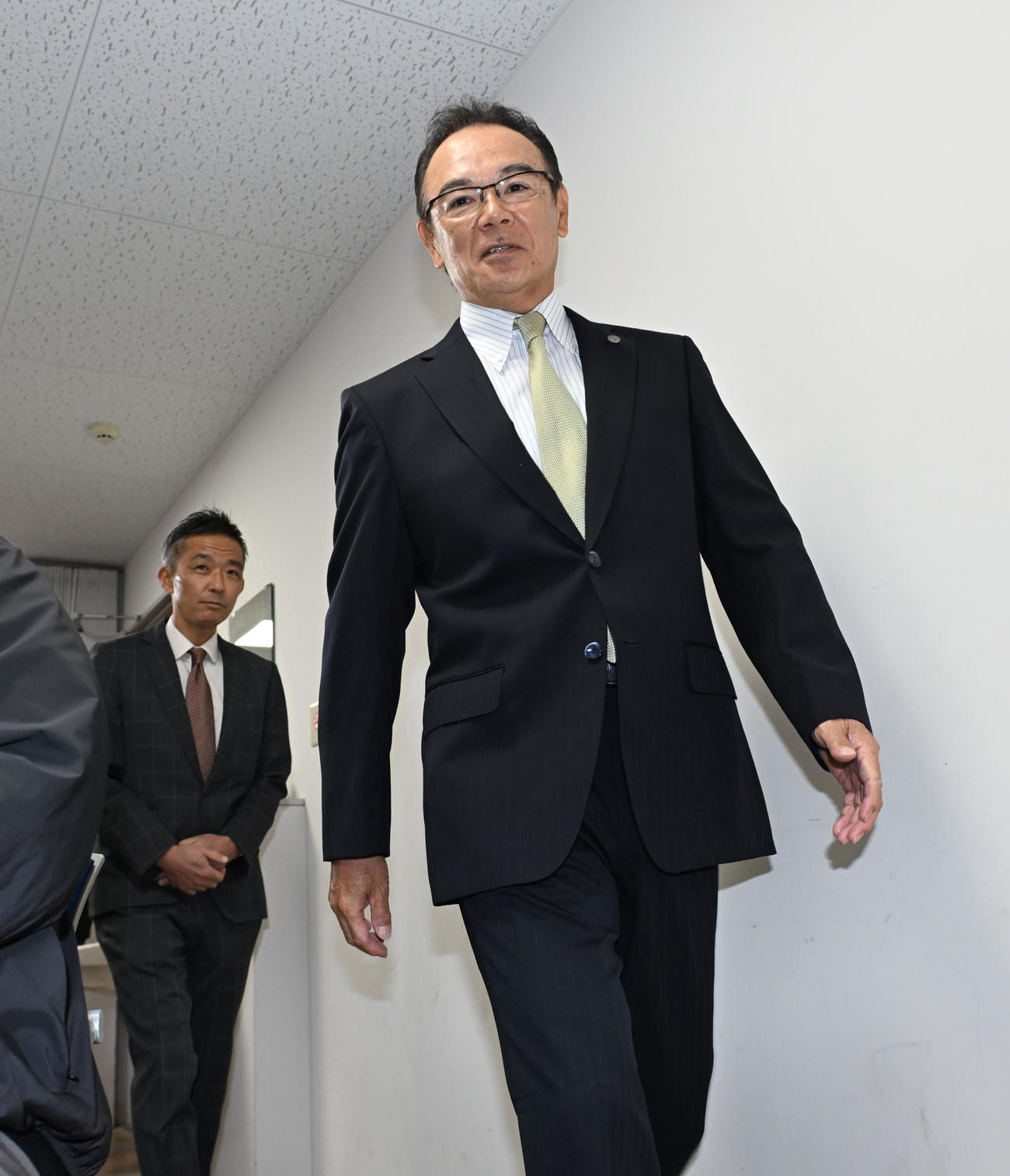 就任会見に笑顔で臨む和田新ヘッドコーチ（撮影・和賀正仁）