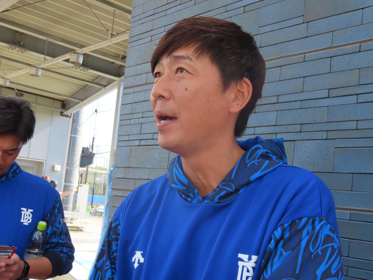 来季からDeNAの1軍バッテリー戦術・育成コーチに就任する加藤健氏（撮影・山本佳央）