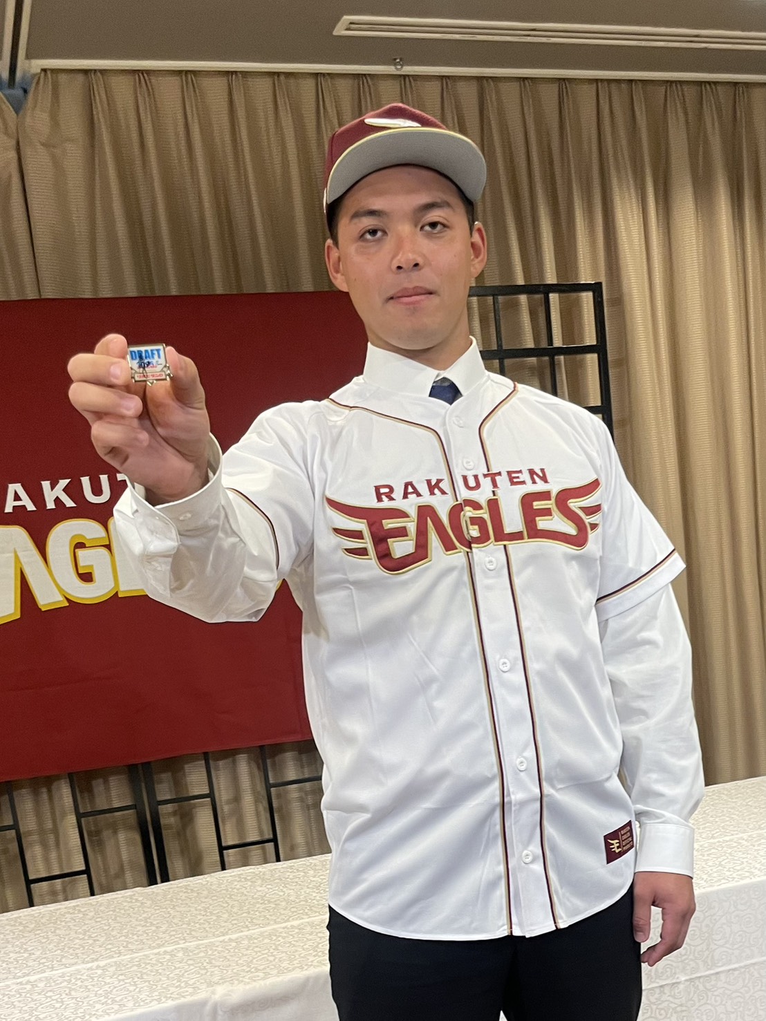 契約合意した育成ドラフト2位の日本海L石川・大坪（楽天野球団提供）