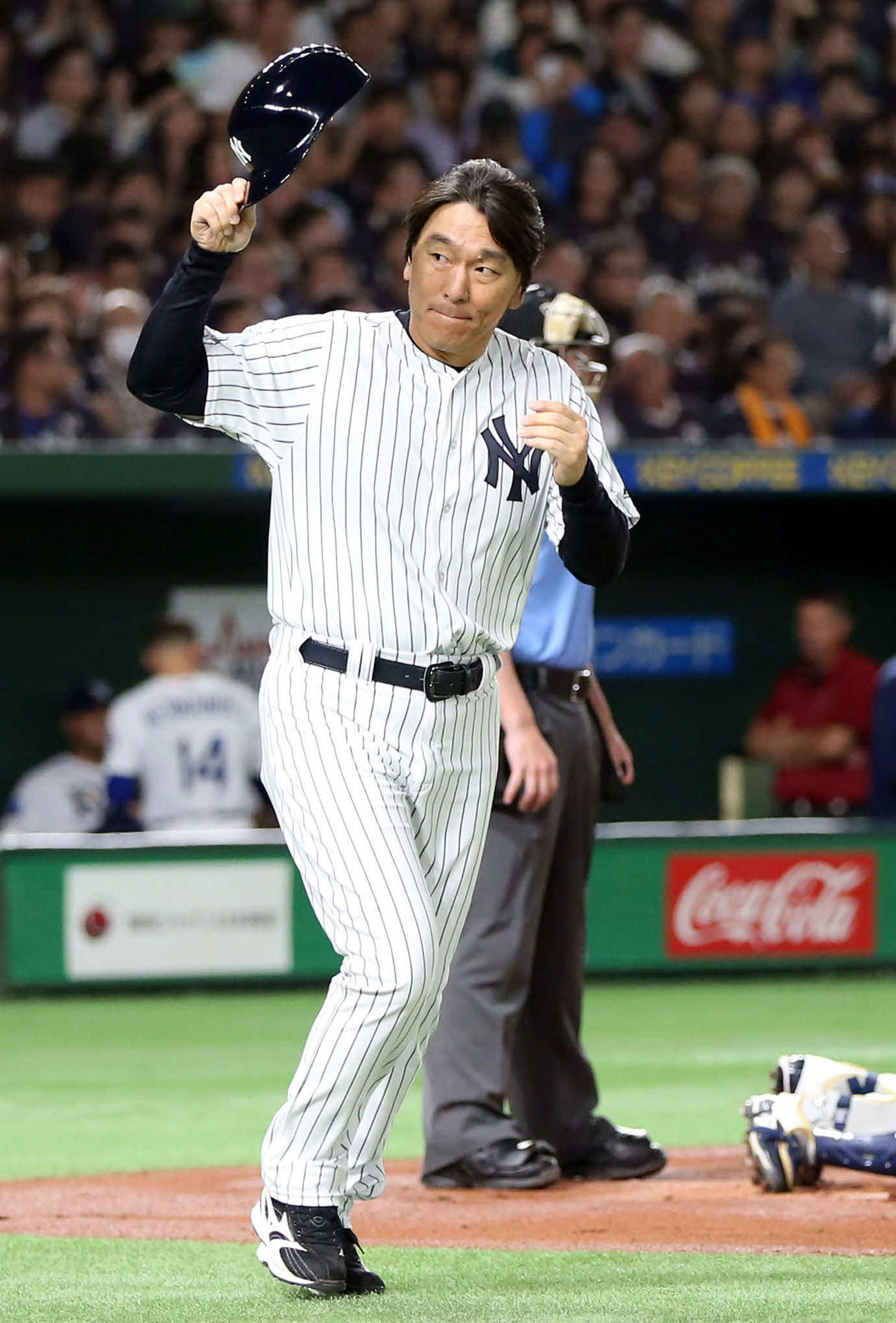 ピンストライプのヤンキースのユニホーム姿の松井秀喜氏（2018年11月撮影）
