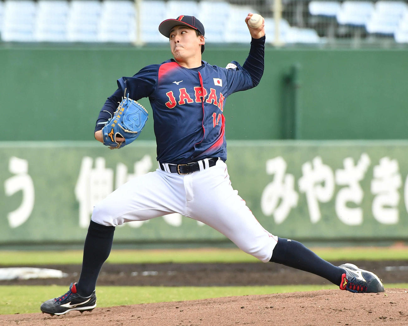 日本対広島　3回裏から登板した、日本3番手の隅田（撮影・岩下翔太）
