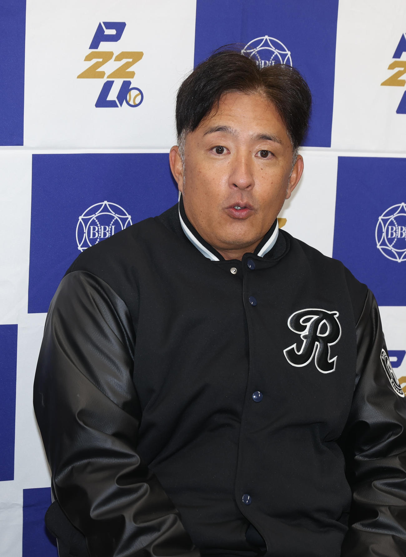 駒大対立正大　会見する立正大・金剛監督（撮影・柴田隆二）
