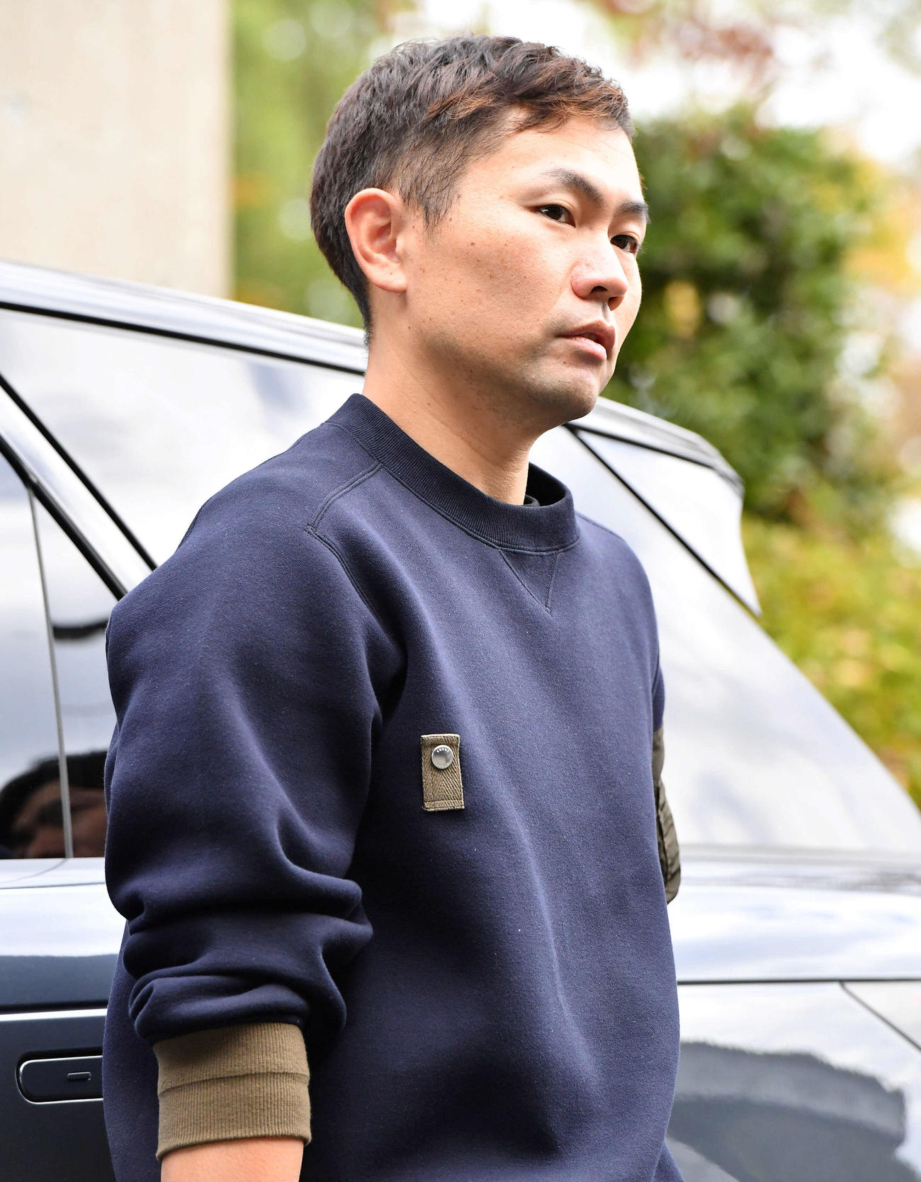 取材を受けるソフトバンク中村（撮影・岩下翔太）