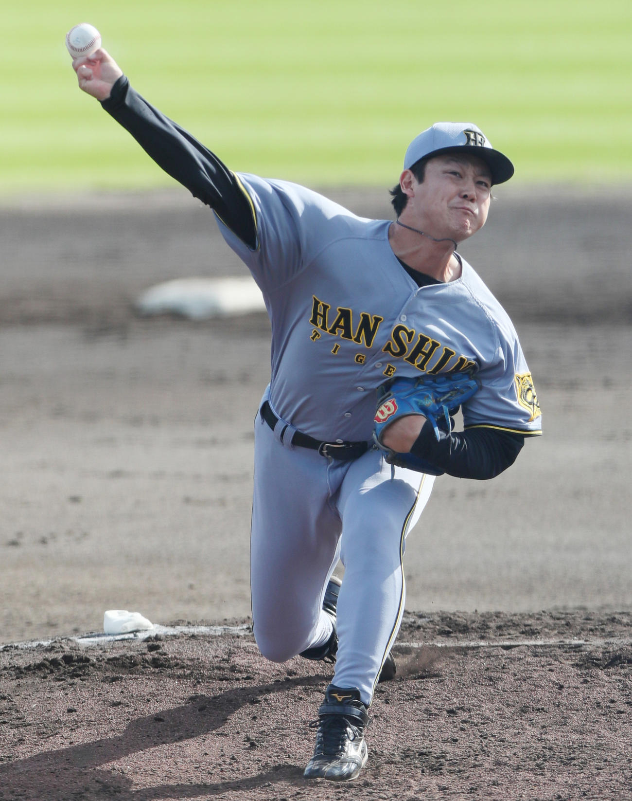 練習試合・中日対阪神　3回裏、力投する木下（撮影・上山淳一）