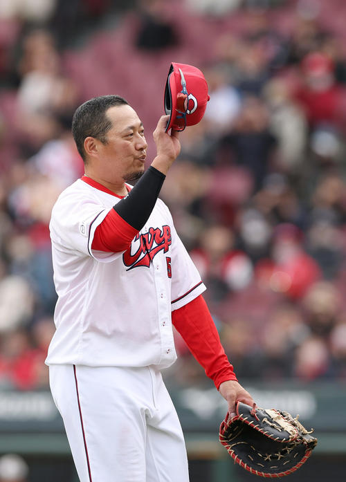 【トライアウト】広島松山竜平７打数３安打　40歳でのトライアウト挑戦「どこかでまだやりたい」