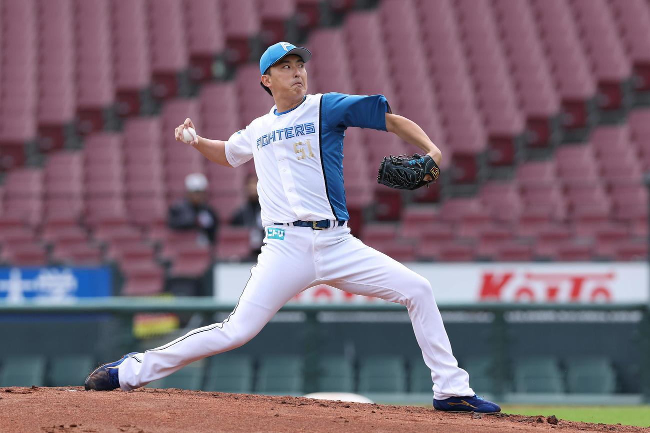 トライアウトで力投する日本ハム石川（撮影・前田充）