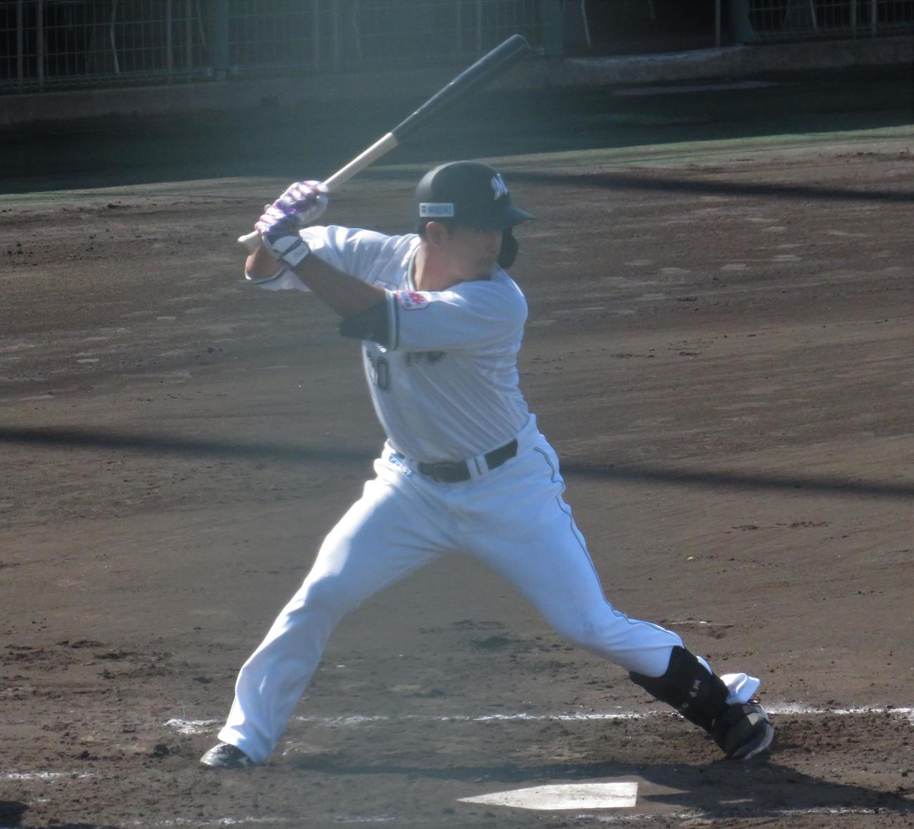 紅白戦で打席に立つ池田（撮影・星夏穂）