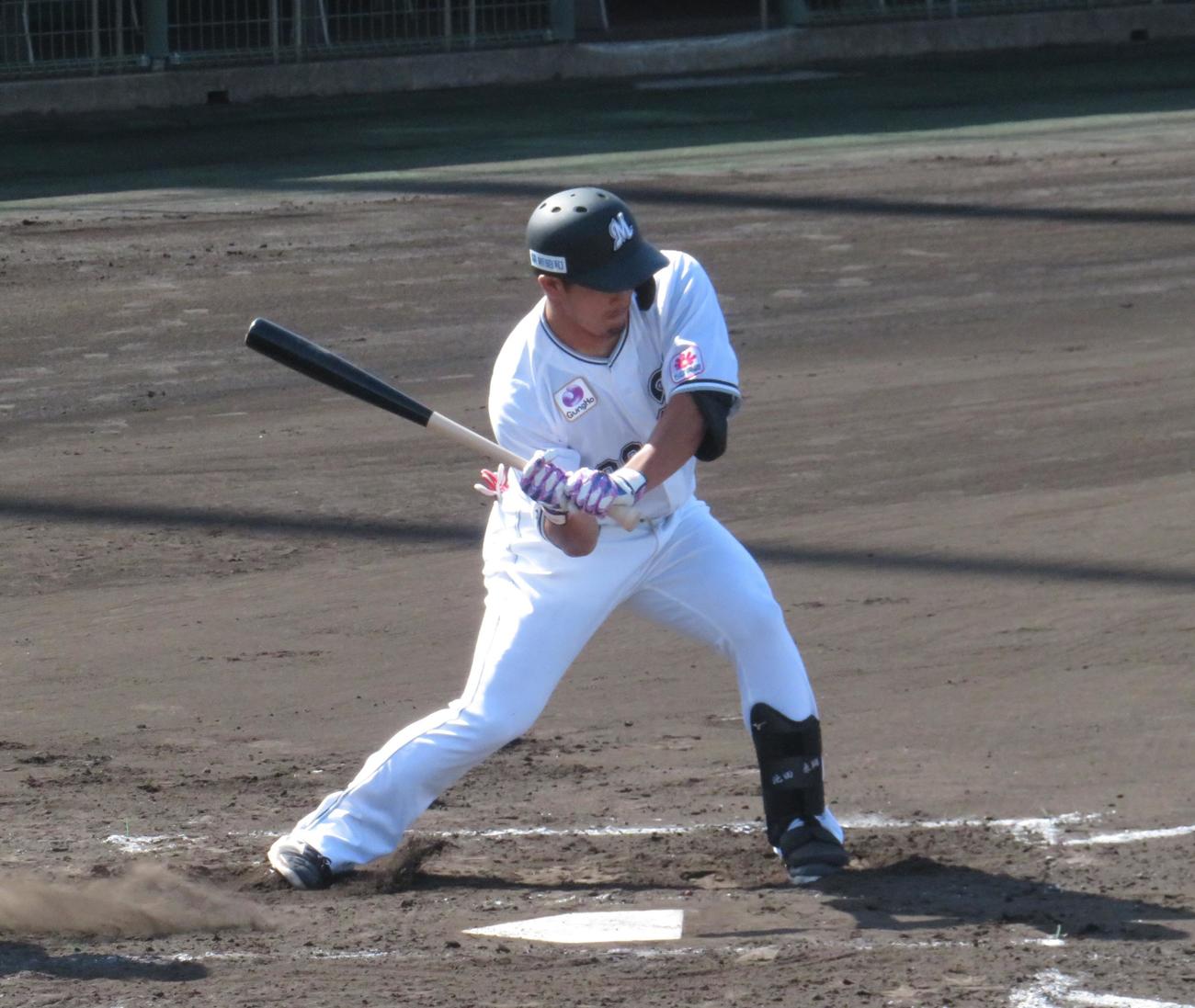 紅白戦で打席に立つ池田（撮影・星夏穂）