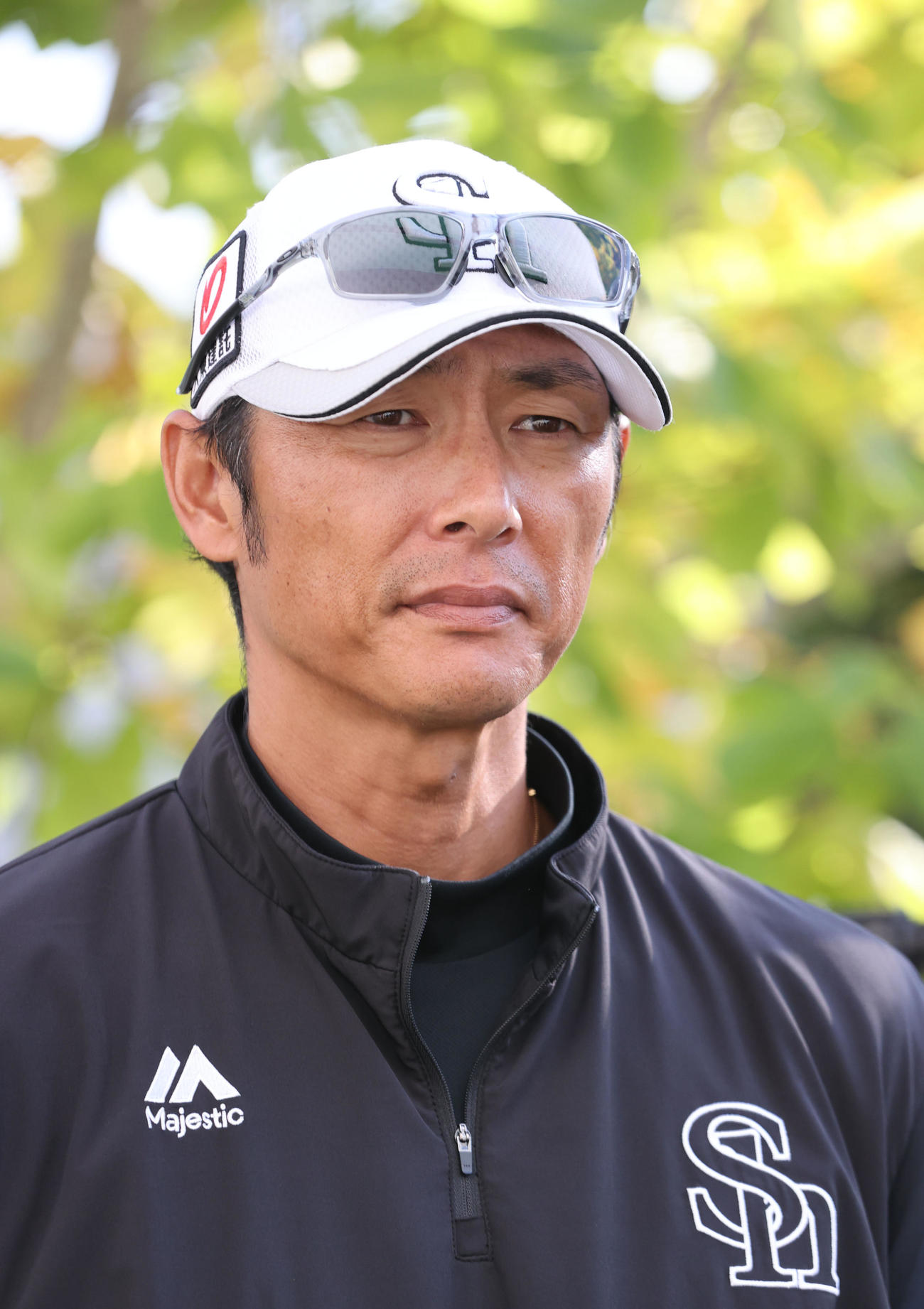 報道陣に話をするソフトバンク斉藤新2軍監督（撮影・梅根麻紀）
