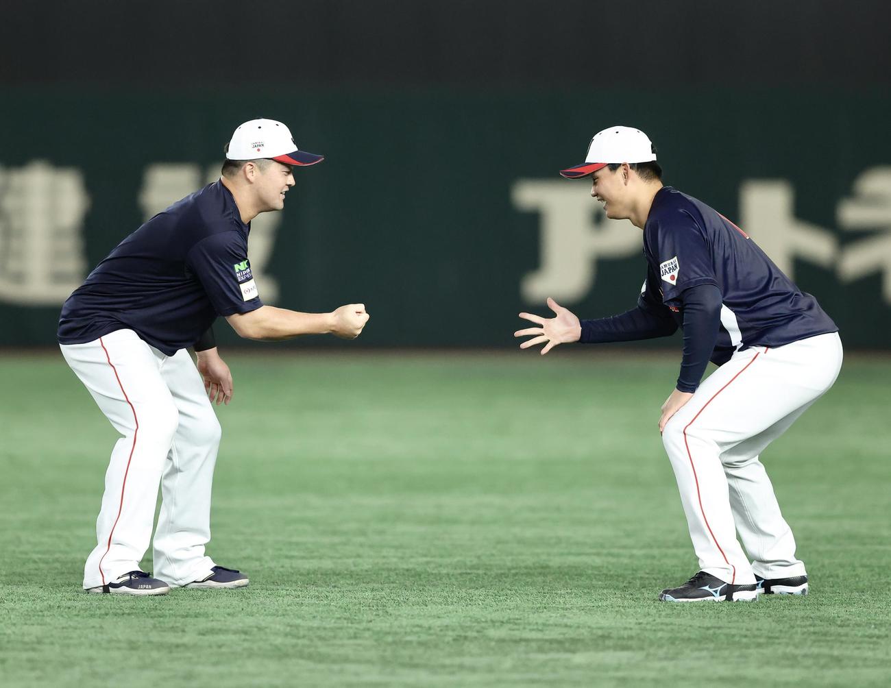 前日練習に臨む牧（左）と森下（撮影・河田真司）