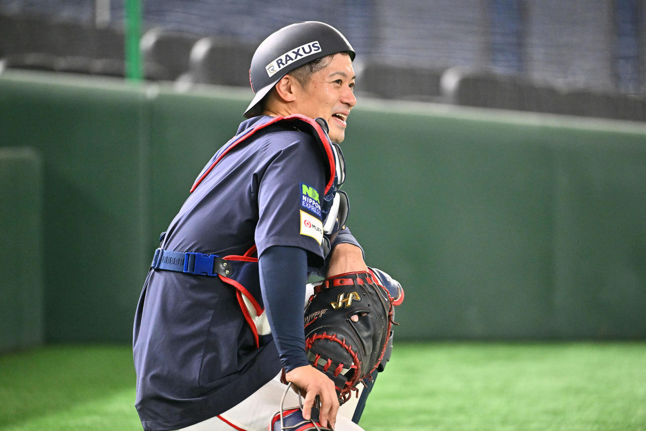 リラックスした表情で調整する坂本（撮影・滝沢徹郎）