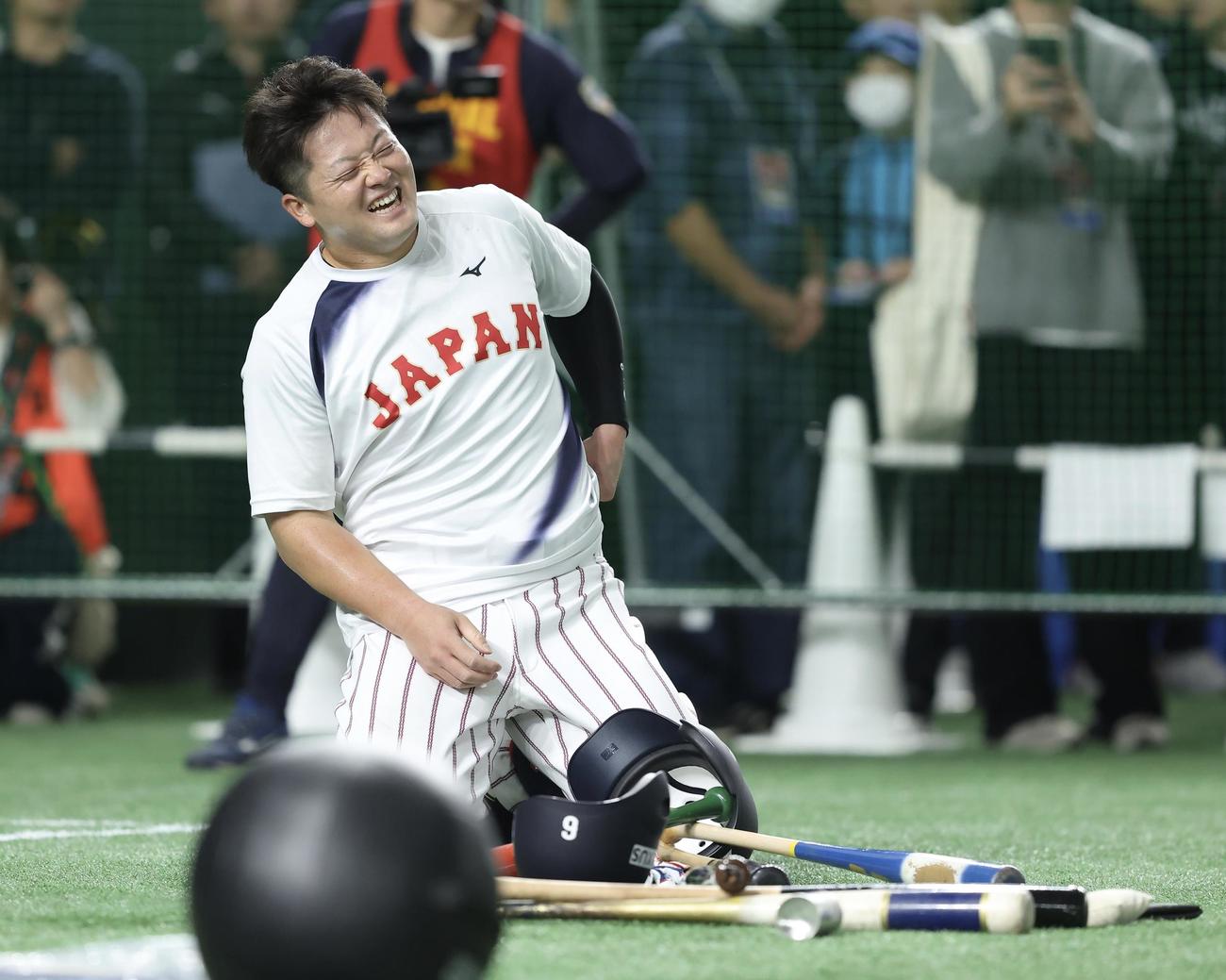 日本対韓国　試合前、練習に臨む牧（撮影・河田真司）