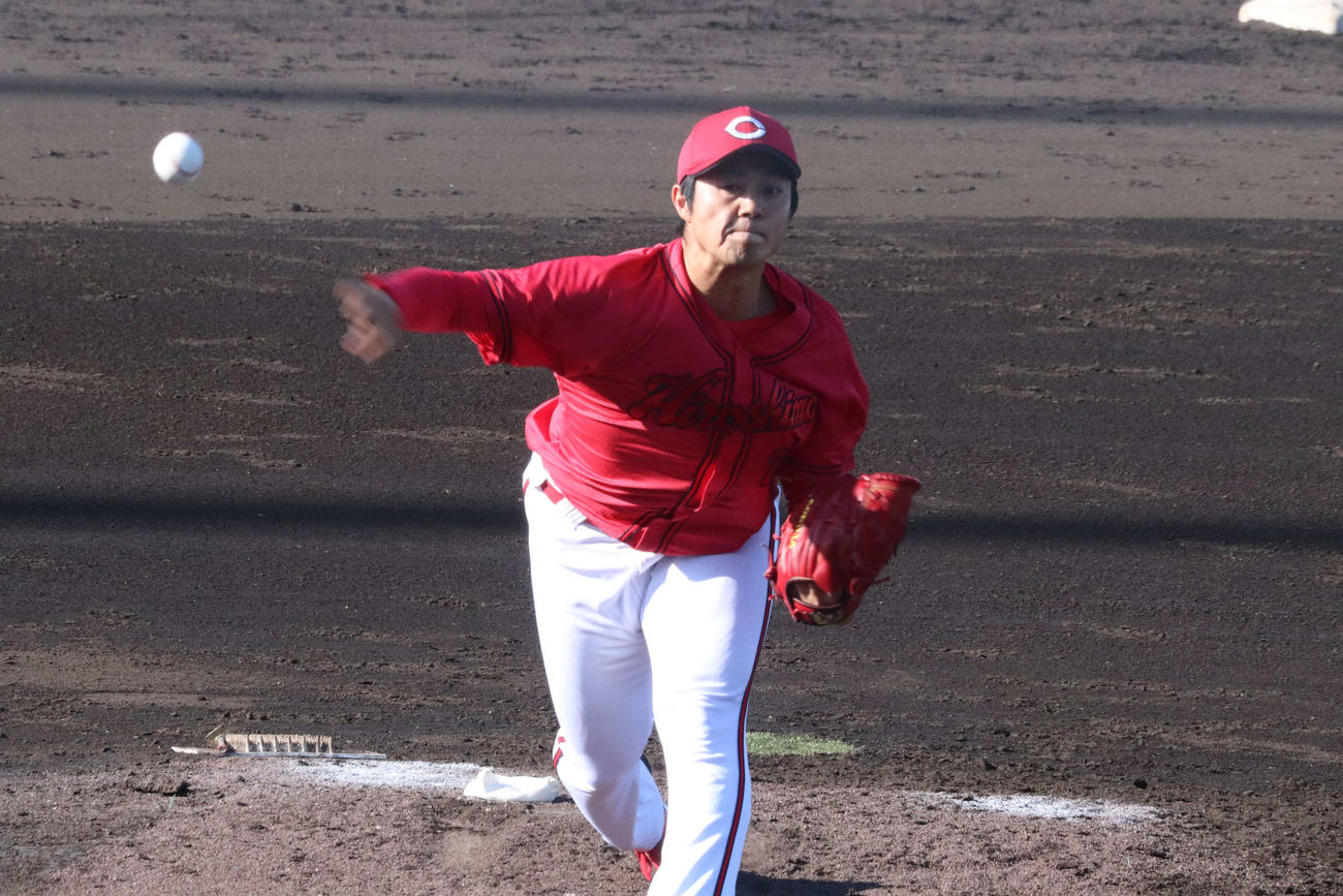 ロッテとの練習試合に登板した広島益田武尚投手（撮影・前原淳）＝2025年11月15日、都城市営野球場