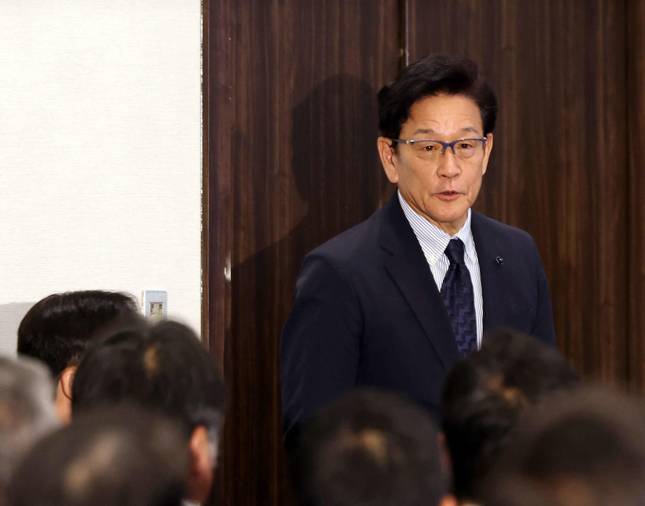 全日本野球サミットで、ゲストとして紹介される栗山英樹氏（撮影・浅見桂子）