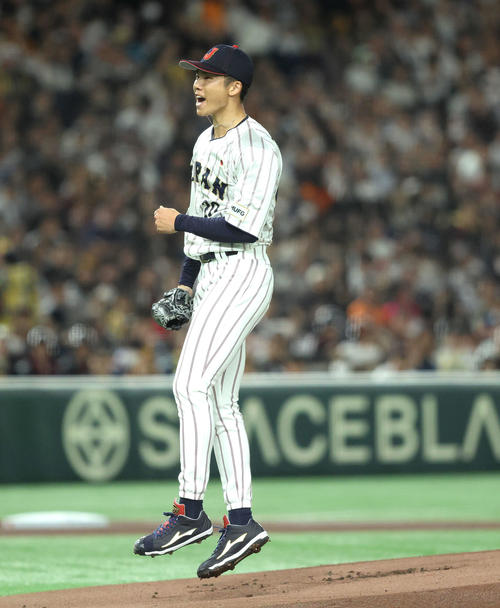 侍ジャパン】曽谷龍平が先発で韓国打線を3回パーフェクト投球 ピッチ