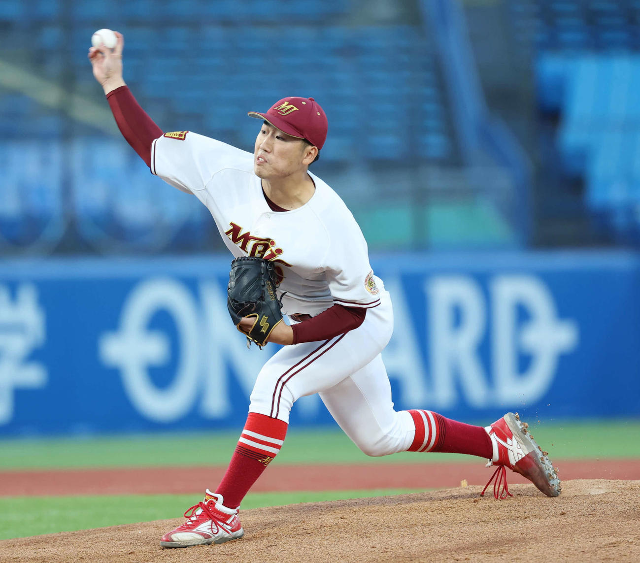 杏林大対名城大　先発し力投する名城大・天野（撮影・増田悦実）