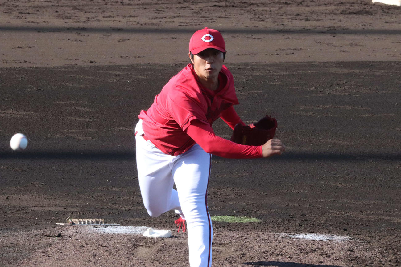 ロッテとの練習試合に登板した広島益田武尚（撮影・前原淳）