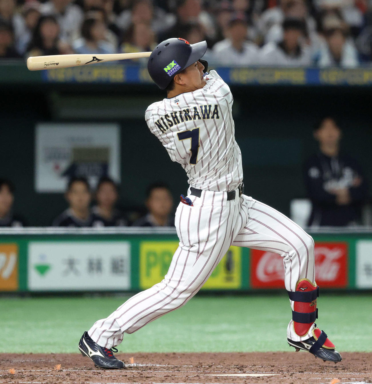 日本対韓国　3回裏日本無死、右前打を放つ西川（撮影・河田真司）