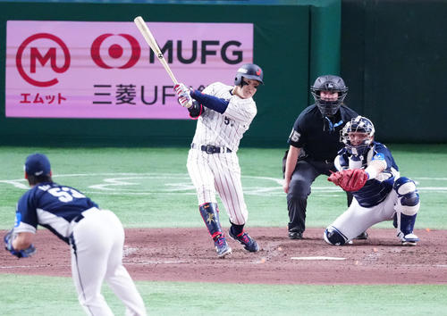 侍ジャパン】小園海斗、勝ち越し後に畳みかける安打で勝利に貢献「精度