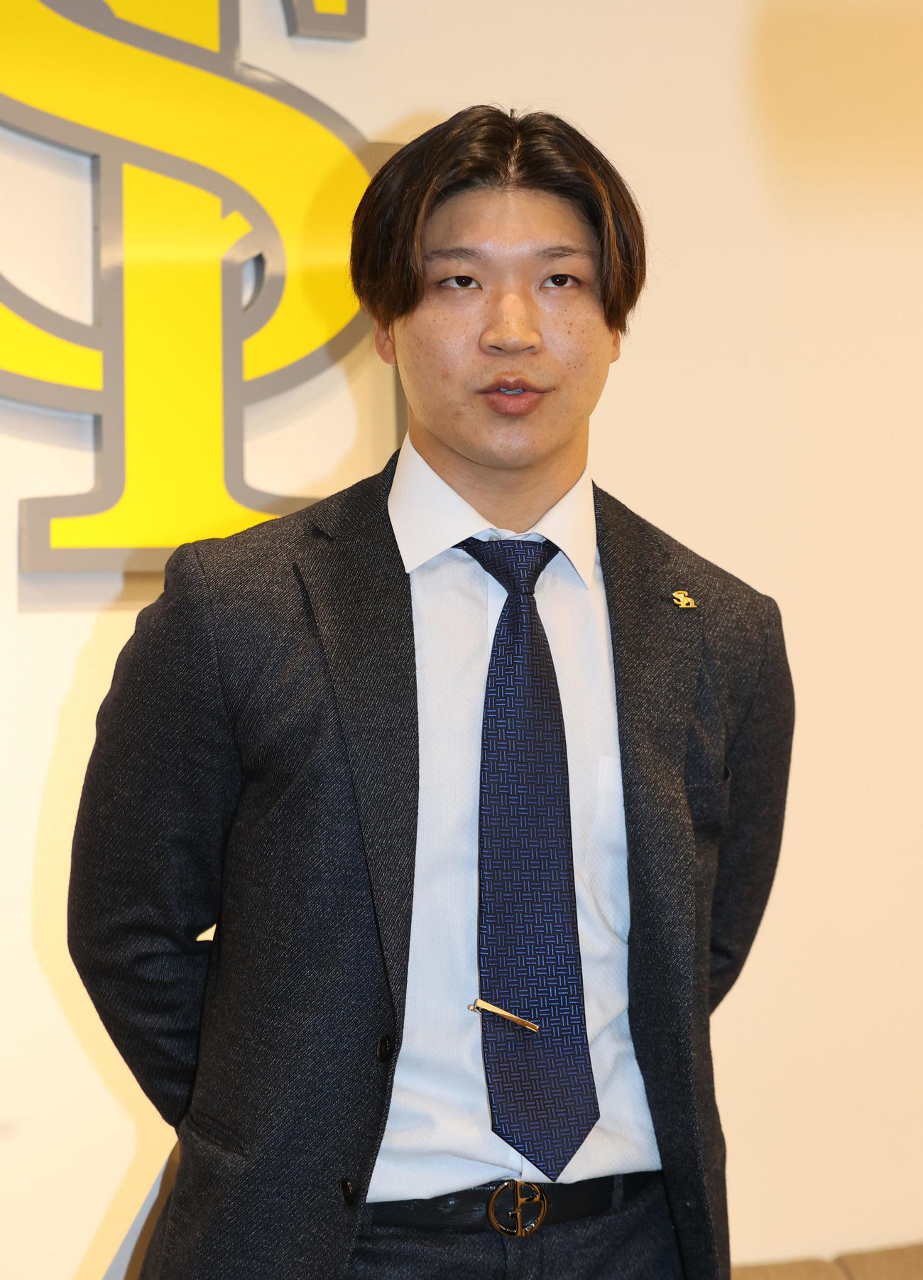 育成で再契約をしたソフトバンク長谷川（撮影・梅根麻紀）