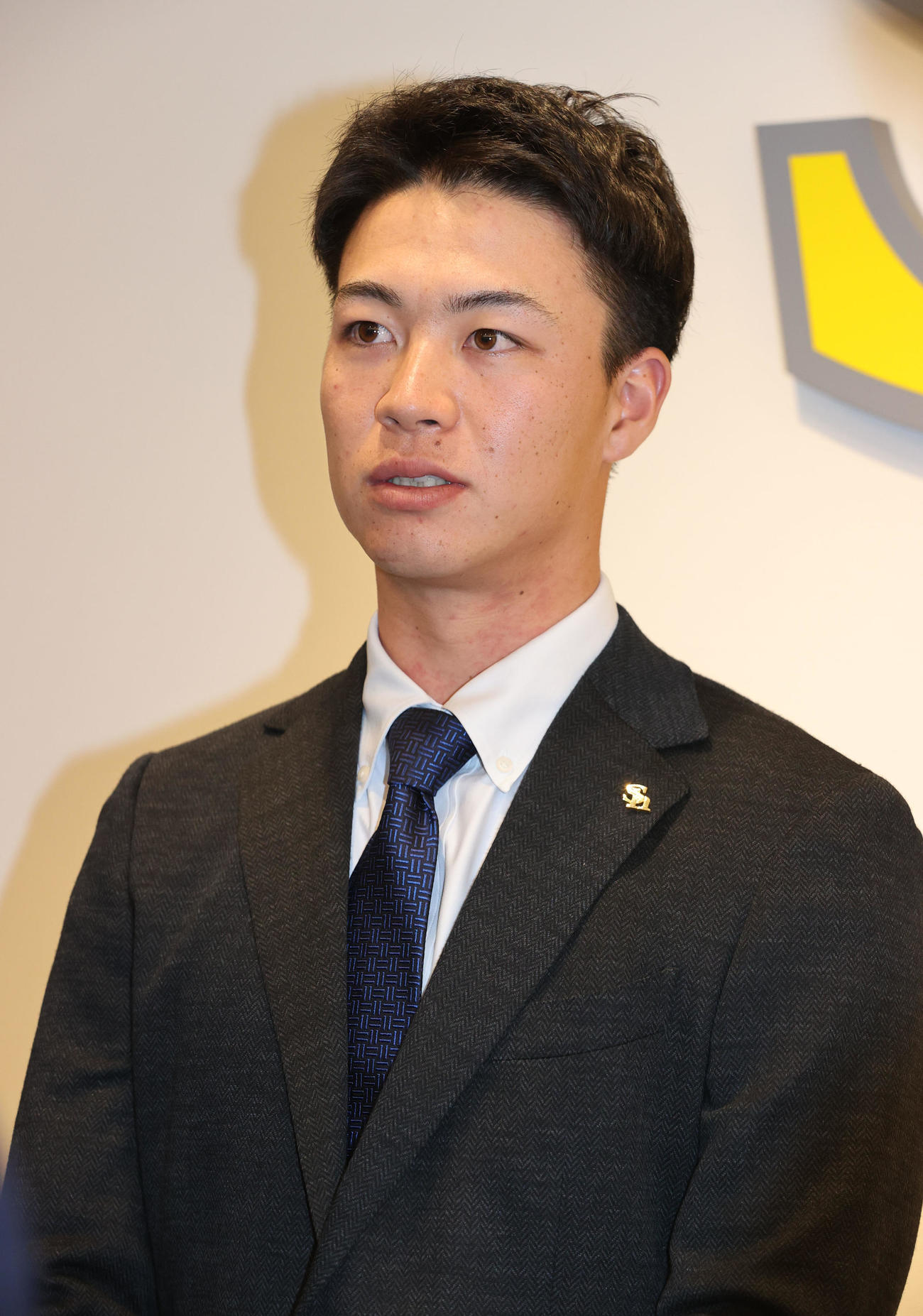 育成で再契約をしたソフトバンク牧原巧（撮影・梅根麻紀）