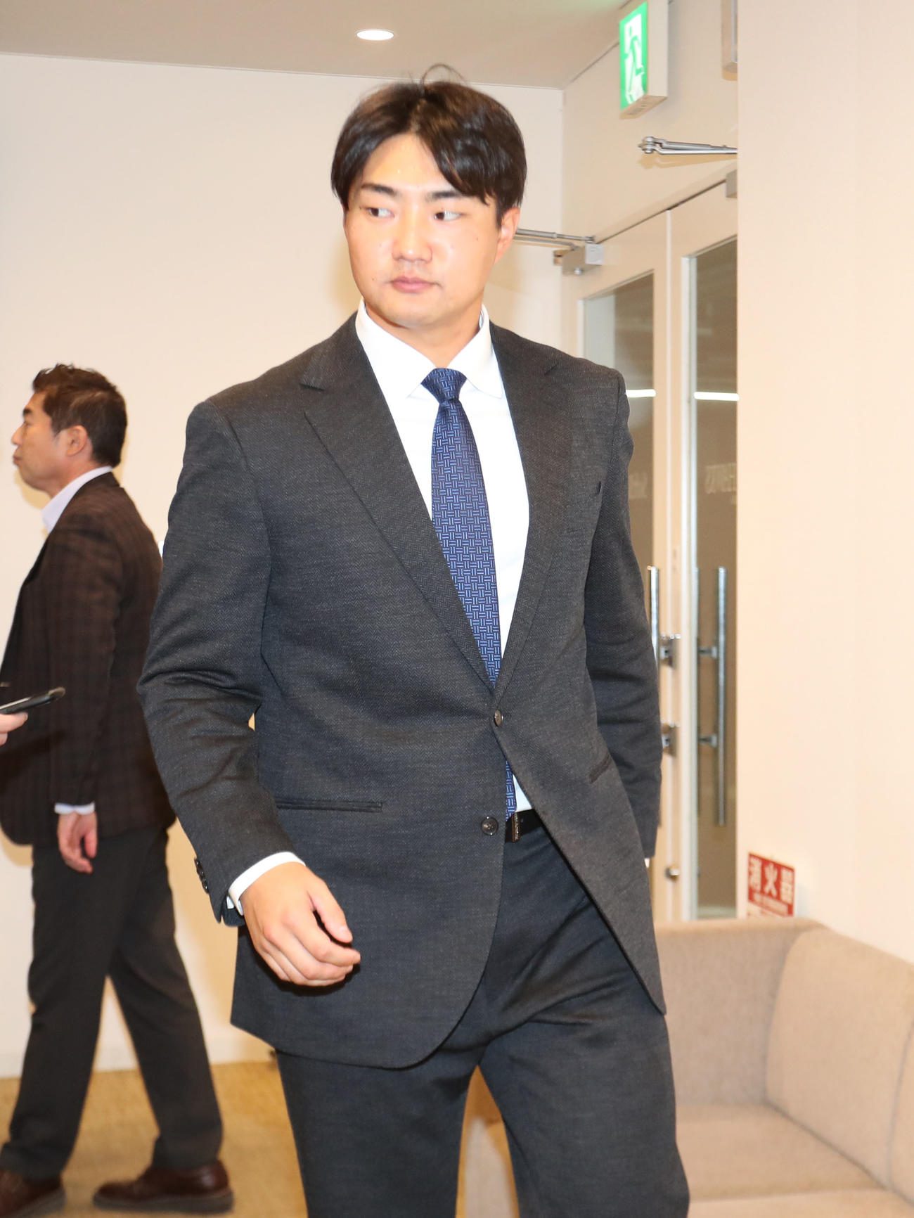 育成で再契約をしたソフトバンク村田（撮影・梅根麻紀）