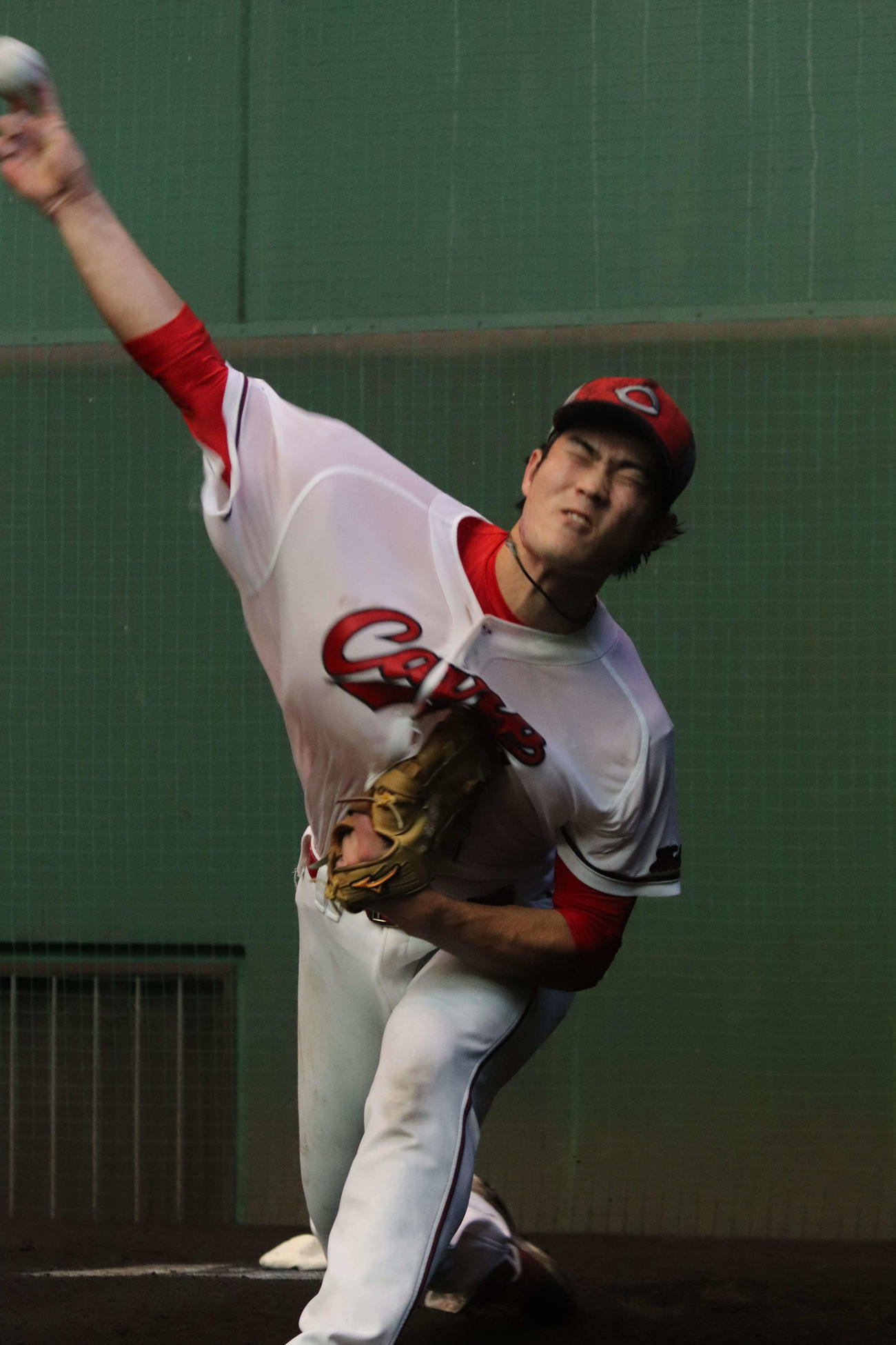 日南秋季キャンプで300球超の投げ込みを行った広島斉藤優汰（撮影・前原淳）