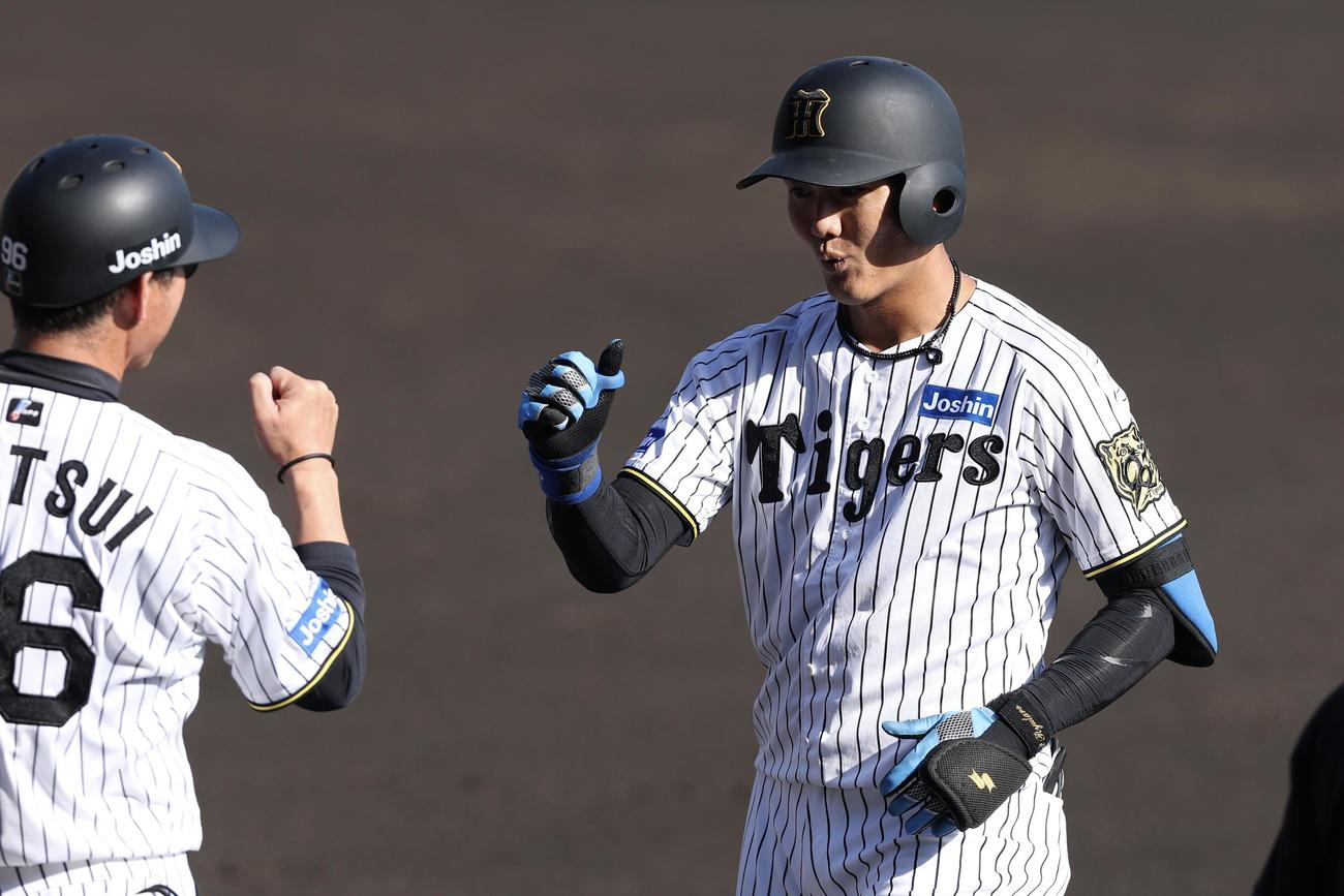 阪神対中日　中日との練習試合で中前打を放った阪神西純（撮影・前田充）