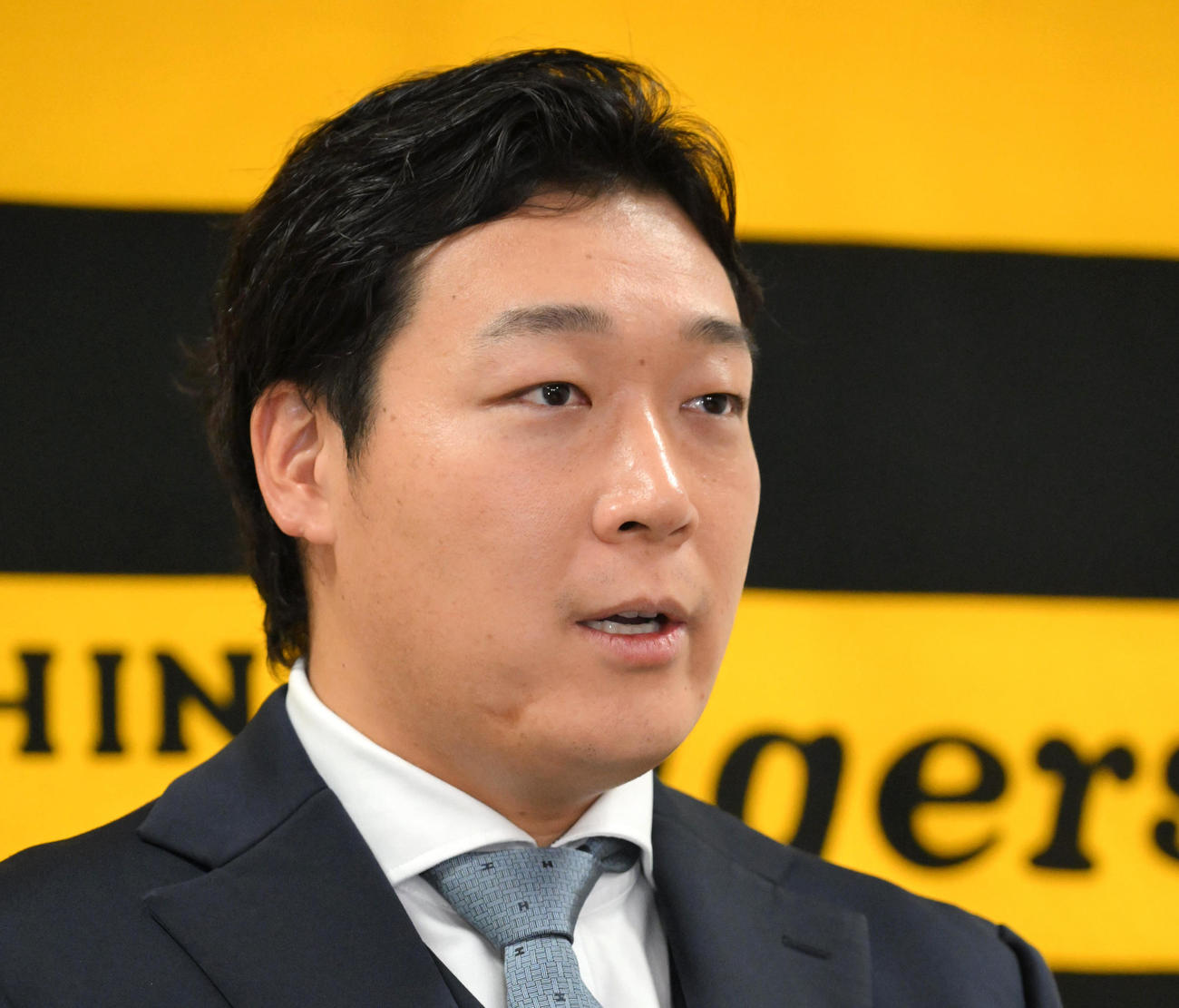 契約更改を終え会見する阪神大山（撮影・石井愛子）