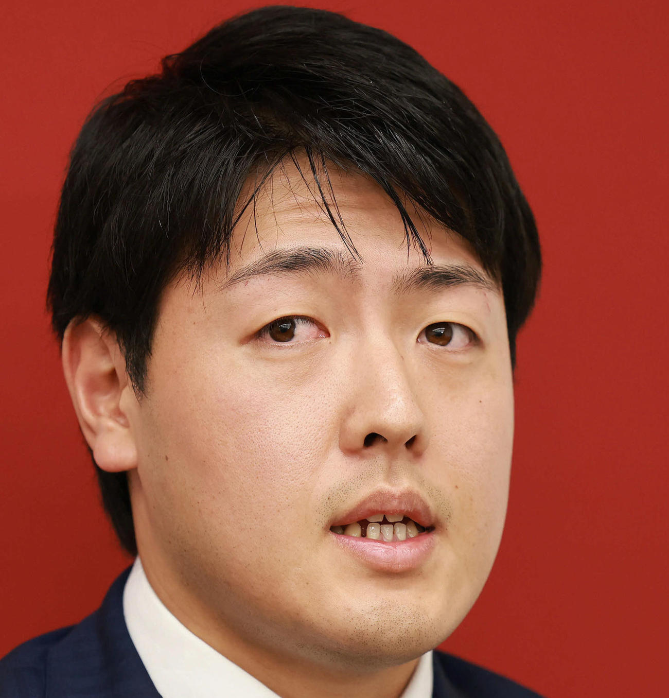 岡本和真（2025年撮影）