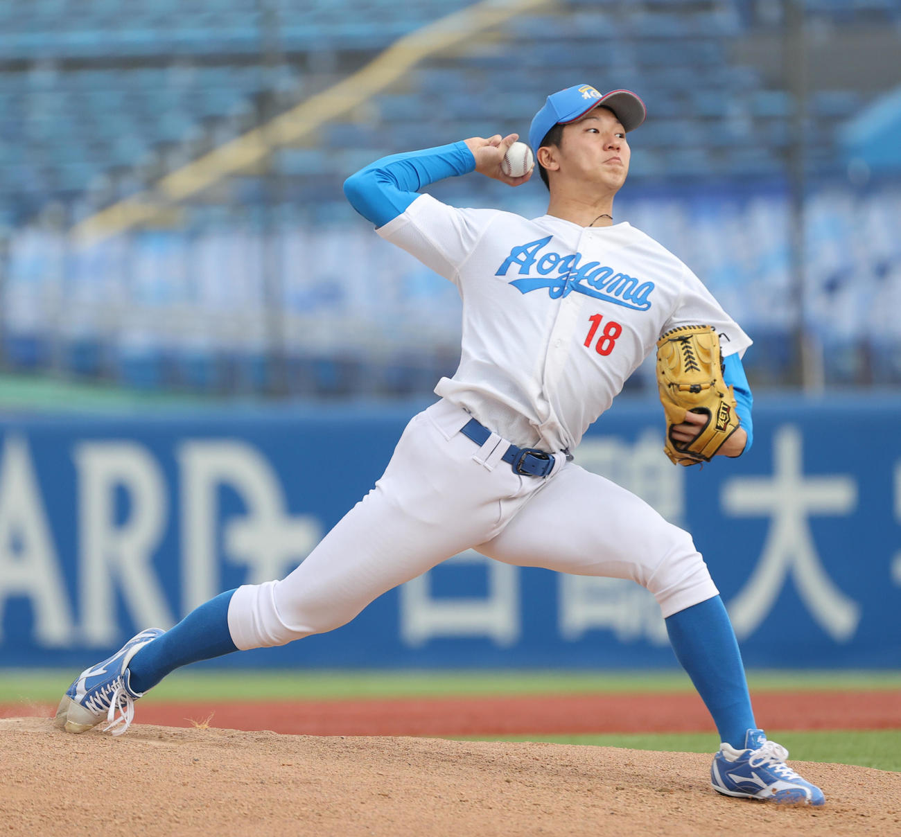 青学大対八戸学院大　先発した青学大・鈴木（撮影・柴田隆二）