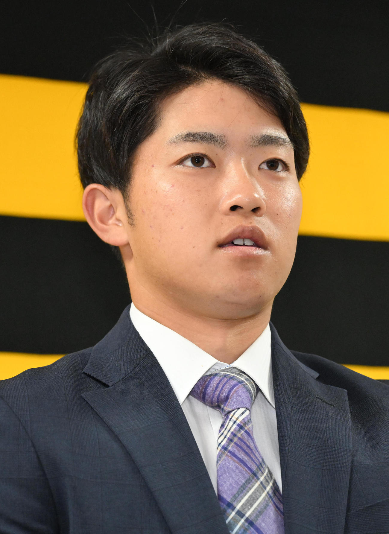 契約更改を終え会見する阪神中川（撮影・石井愛子）