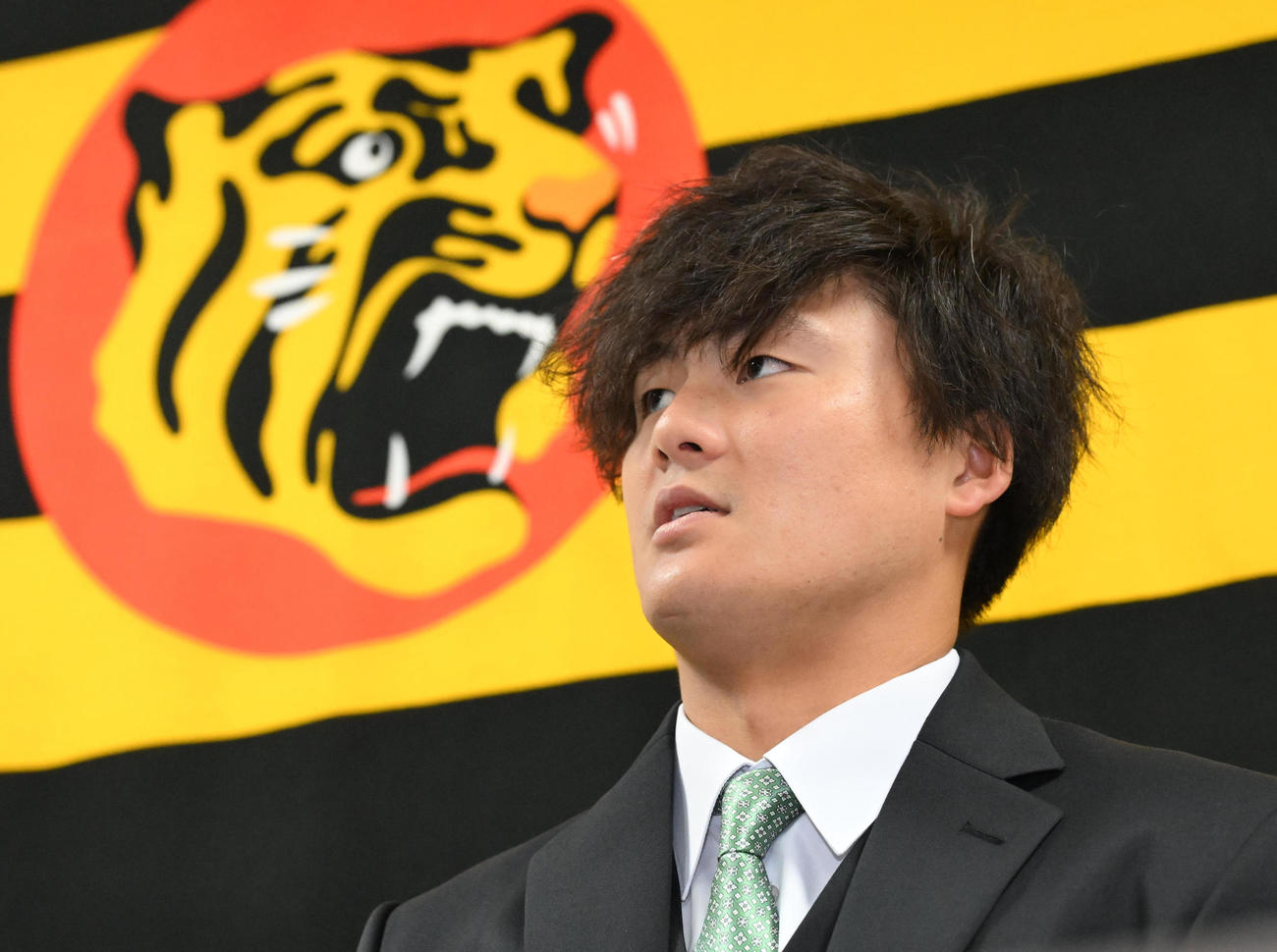 契約更改を終え会見する阪神前川（撮影・石井愛子）