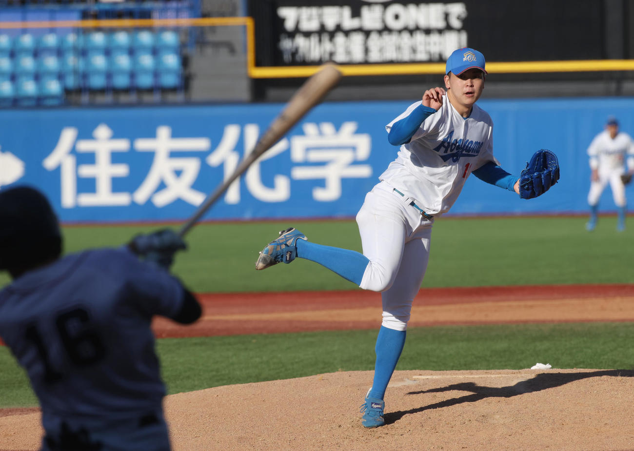 青学大対立命大　先発した青学大・中西（撮影・柴田隆二）