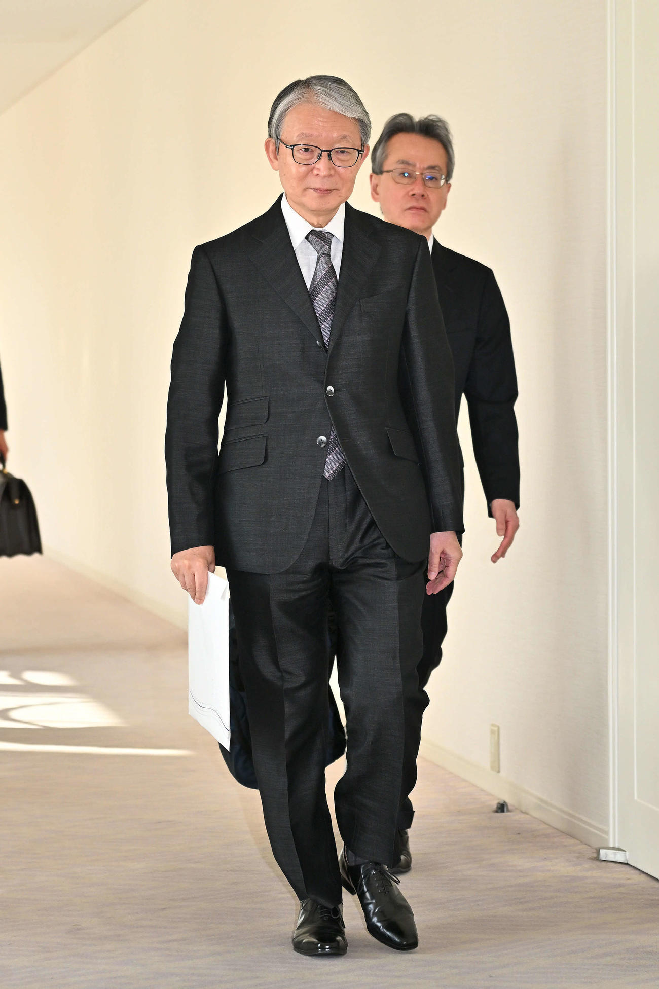 オーナー会議に臨む巨人山口寿一オーナー（撮影・滝沢徹郎）