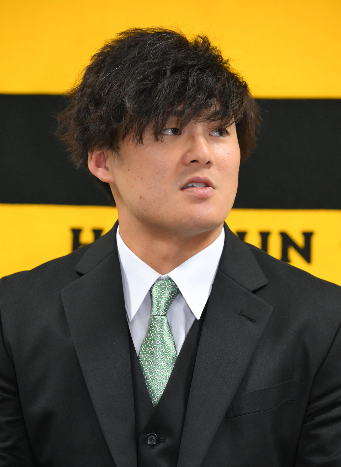 契約更改を終え会見する阪神前川（撮影・石井愛子）