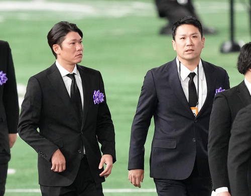 一部新品開封読売ジャイアンツ長嶋茂雄 江川卓　タイガース村山　ピンバッチとカード 長嶋茂雄お別れの会】江川卓氏が小4の出会い語る「ばったり偶然