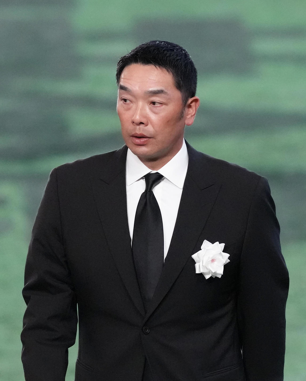 参列した巨人阿部監督（撮影・足立雅史）
