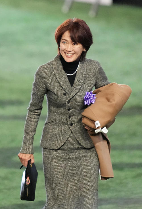 参列した日本陸連の有森会長（撮影・足立雅史）