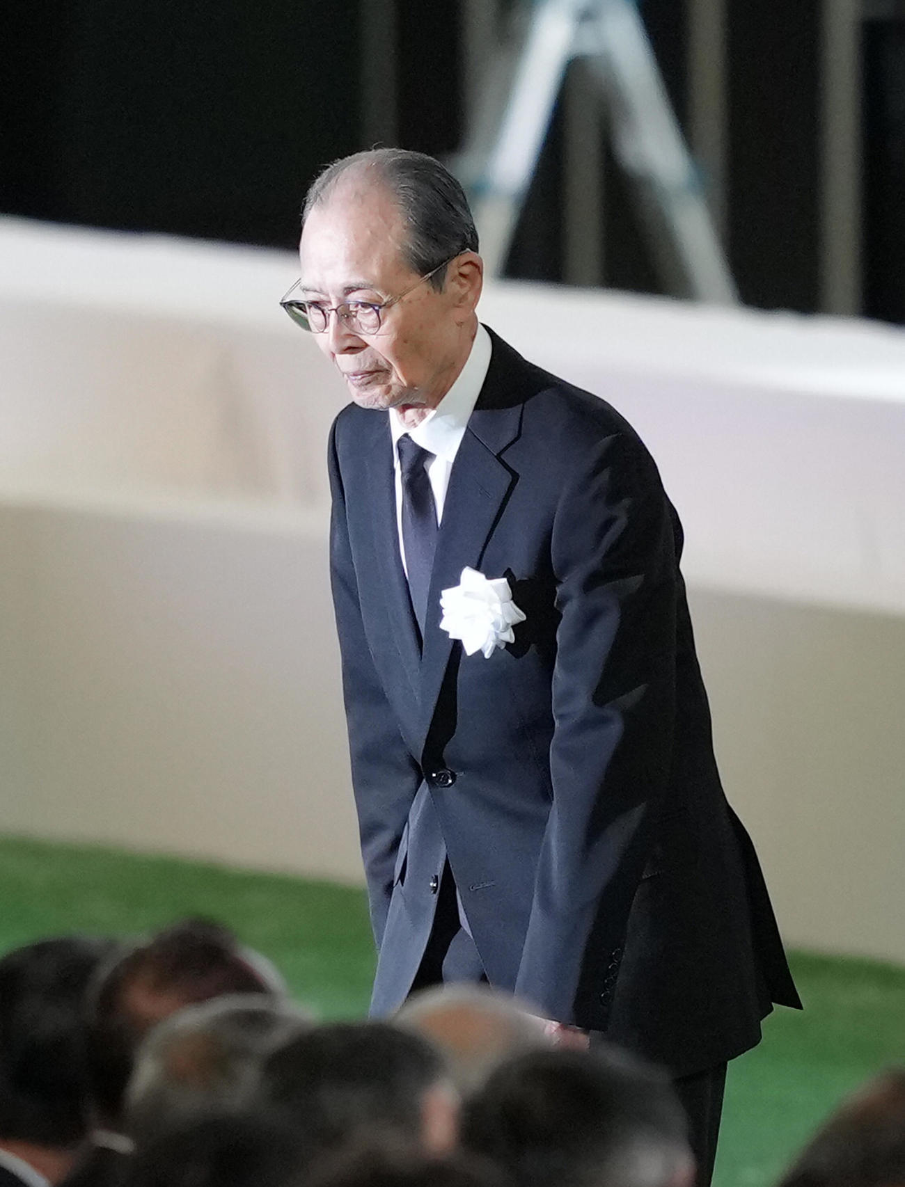 「お別れの言葉」を述べた王氏（撮影・足立雅史）