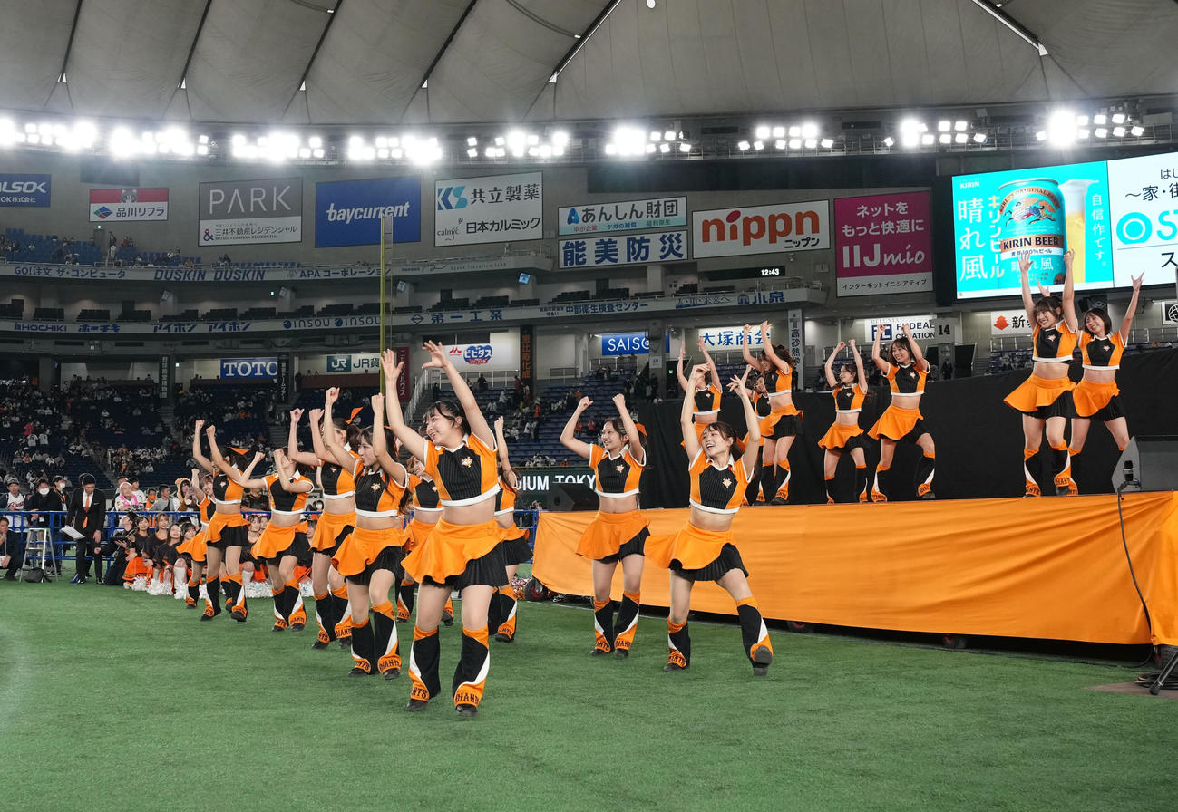 会場を盛り上げるヴィーナス（撮影・たえ見朱実）