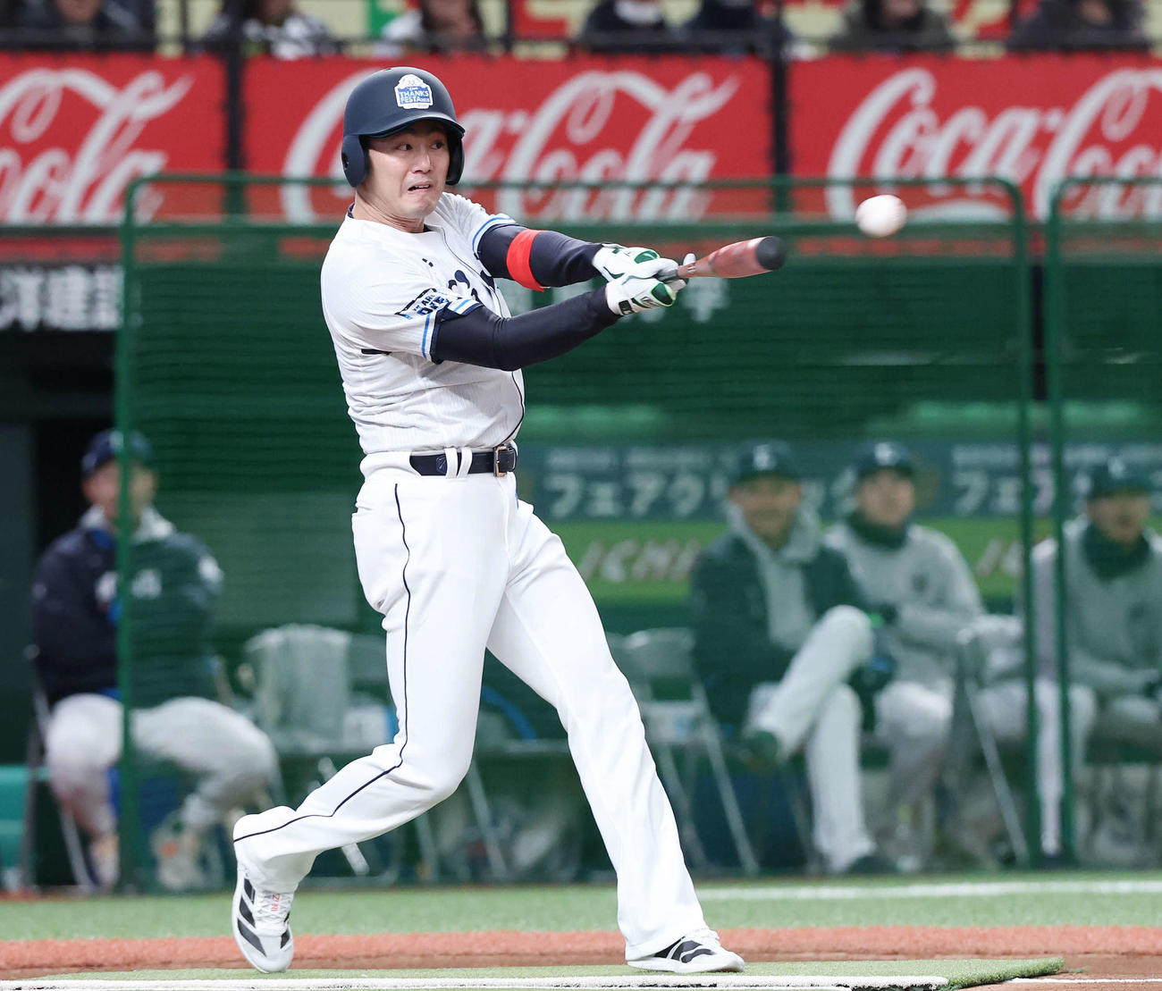 チーム源田対チーム外崎　1回表チーム源田無死、左二塁打を放つ今井（撮影・宮地輝）