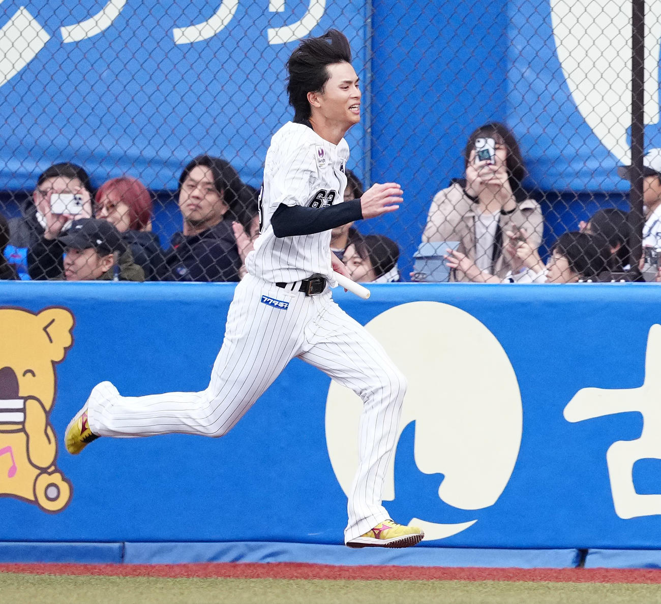 ダッシュマンレースで力走するロッテ和田（撮影・鈴木みどり）