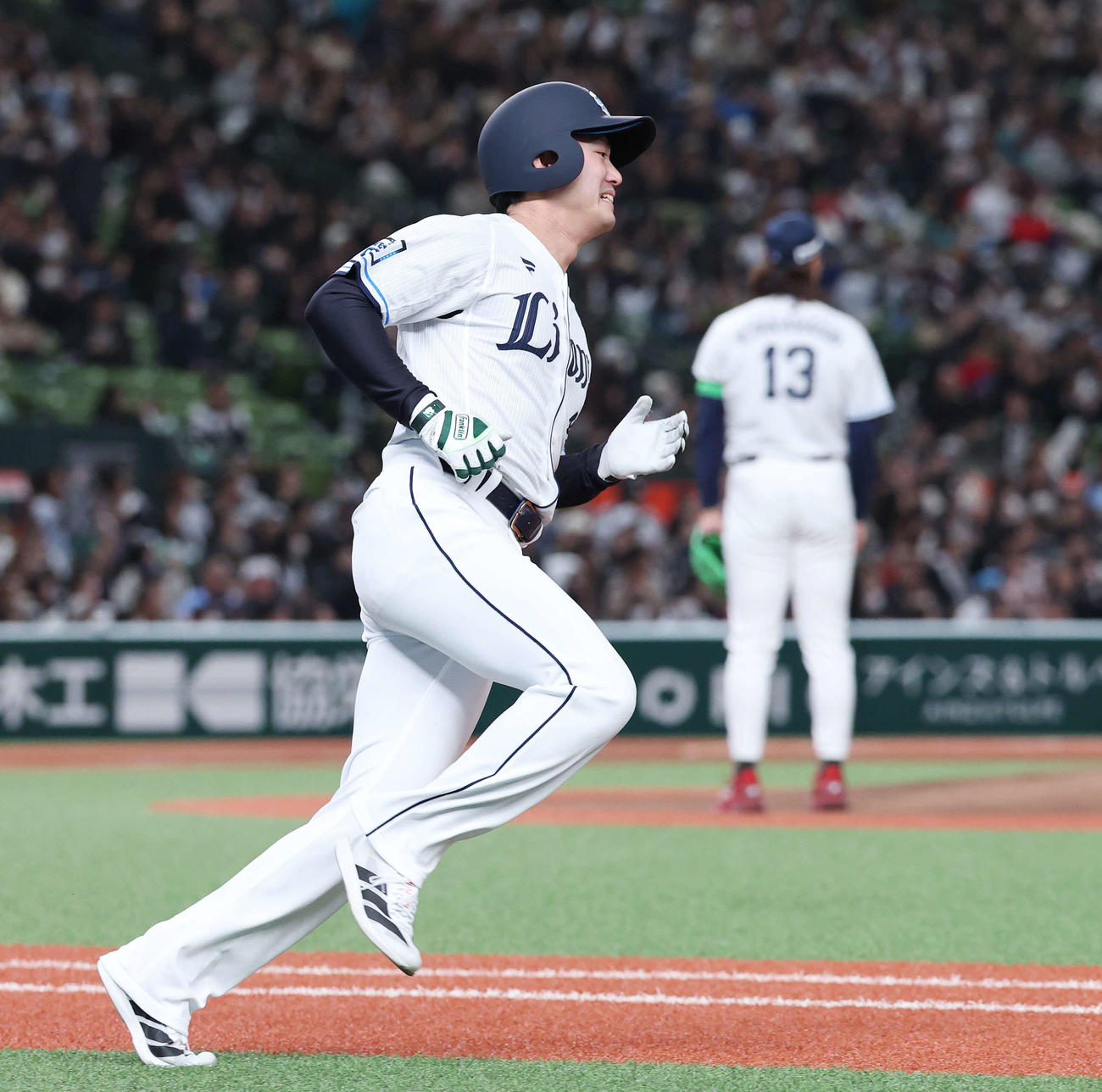 チーム源田対チーム外崎　1回表チーム源田無死、高橋から左二塁打を放った今井（撮影・宮地輝）