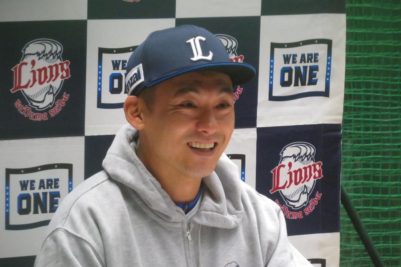 ファン感謝イベントでファンと交流する西武栗山