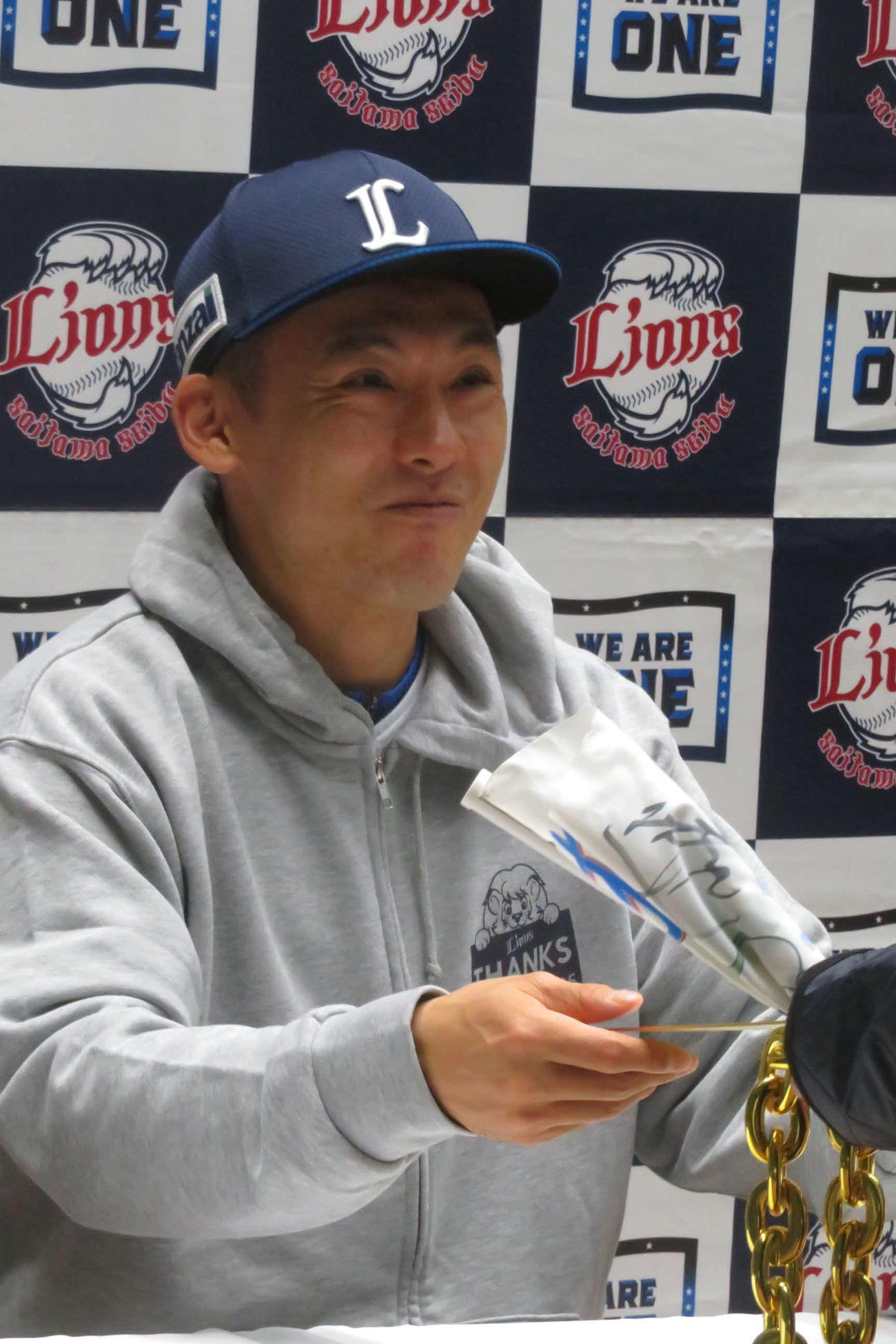 ファン感謝イベントで笑顔を見せる西武栗山
