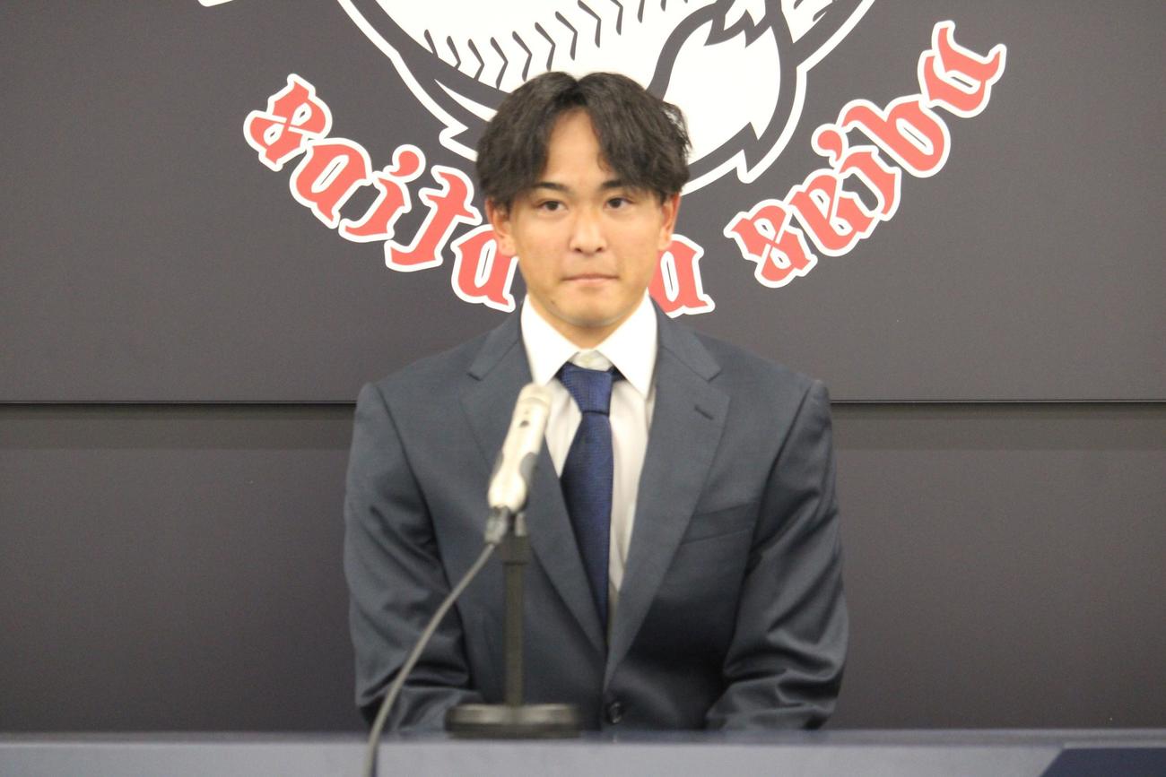 契約更改交渉を終えた西武沢田（撮影・金子真仁）