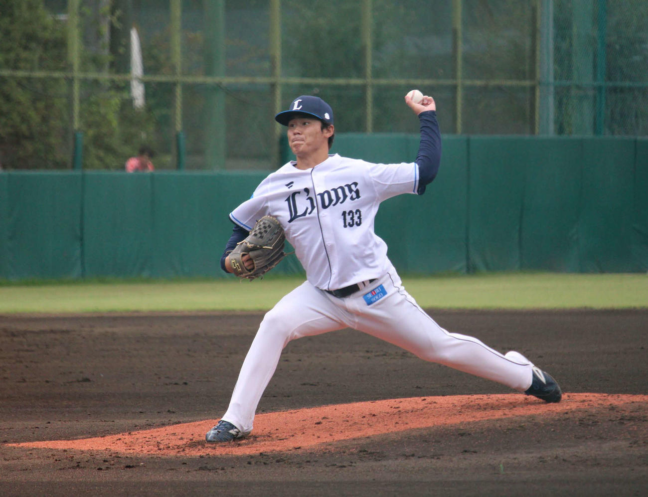 25年9月21日　イースタン西武－オイシックス　先発し好投する西武佐藤爽（撮影・金子真仁）
